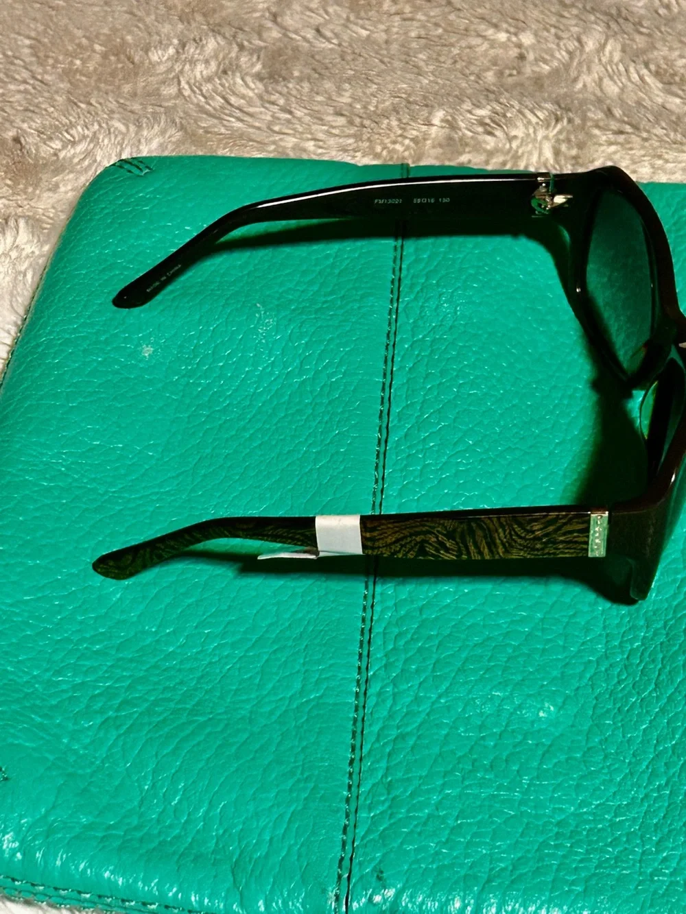Oversized Black Sunglasses - Classic UV Protection